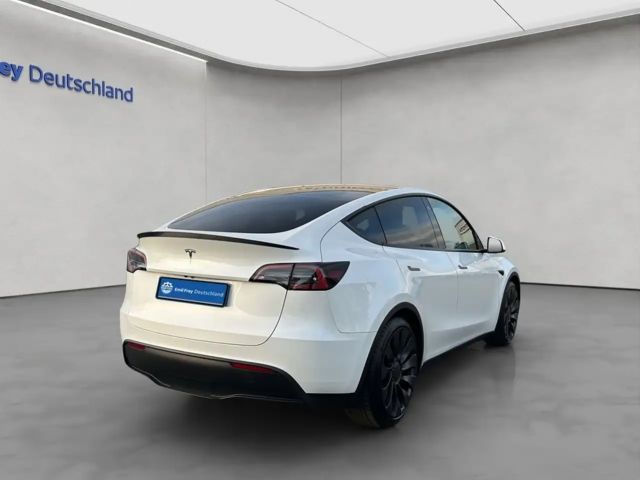 Tesla Model Y AWD Dual Motor Performance