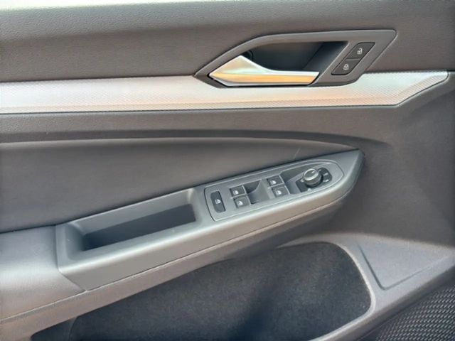 Volkswagen Golf 1.5 TSI Golf VIII