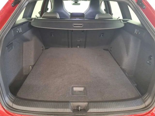 Volkswagen Golf 2.0 TSI DSG R-Line