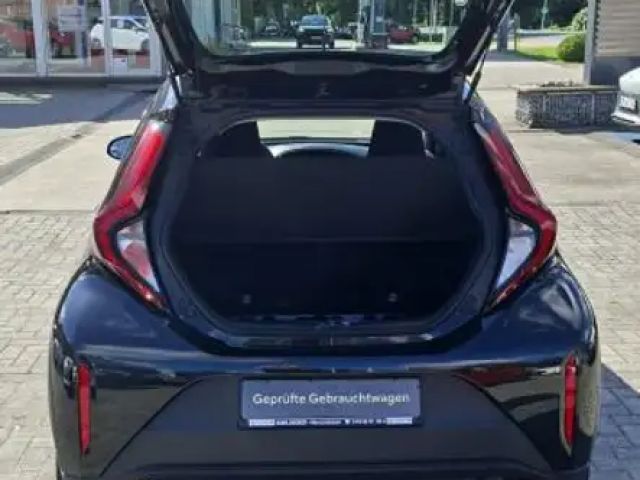 Toyota Aygo X Hatchback Play X-play