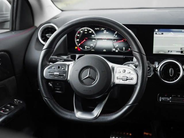 Mercedes-Benz GLA 250 AMG Line