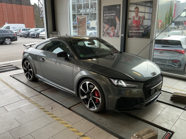 Audi TT RS Coupé Quattro S-Tronic