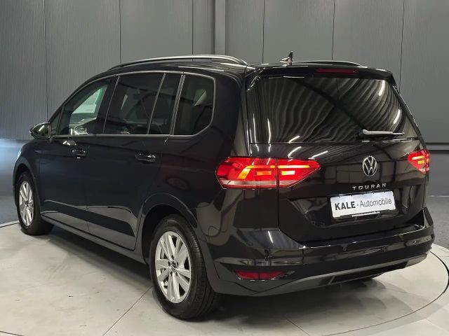 Volkswagen Touran 1.5 TSI DSG Family