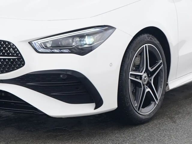 Mercedes-Benz CLA 200 AMG Line