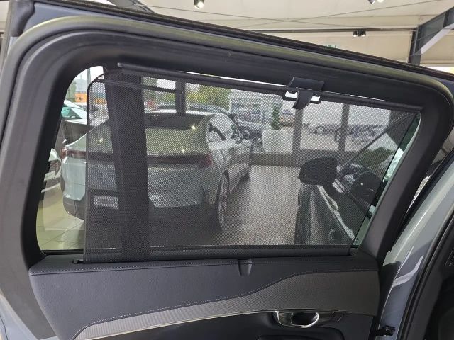 Volvo XC90 AWD Dark Plus