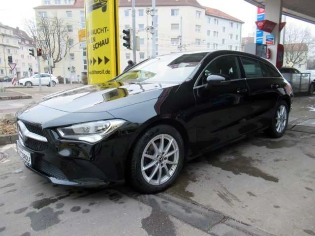 Mercedes-Benz CLA 180 Shooting Brake