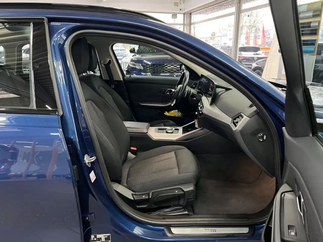 BMW 320 320d Touring xDrive