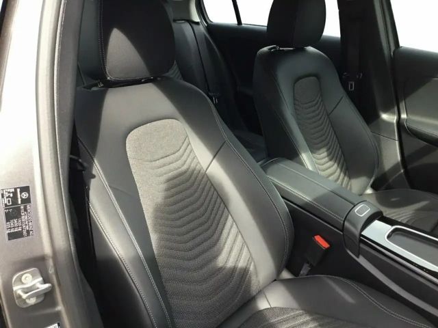 Mercedes-Benz A 180 Hatchback