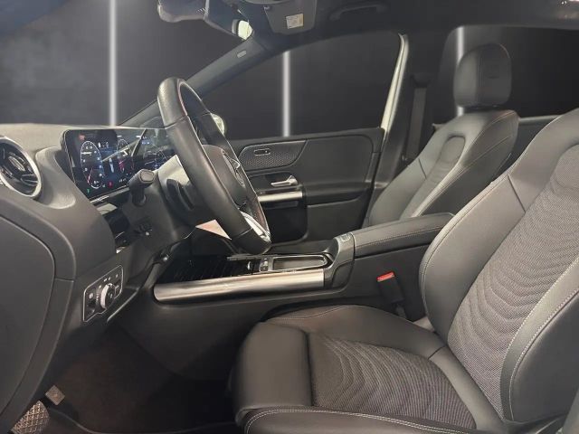 Mercedes-Benz B 200 Progressive Sedan