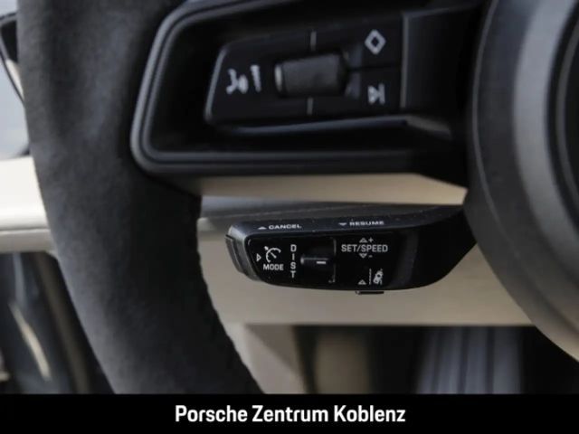 Porsche Taycan 4 Cross Turismo