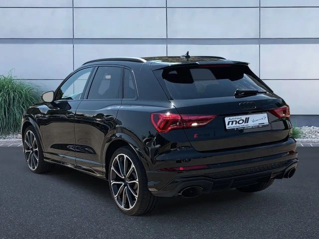 Audi RS Q3 S-Tronic