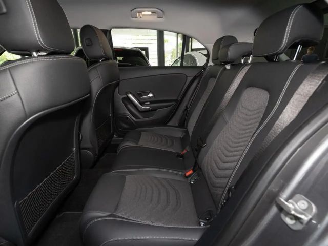 Mercedes-Benz A 180 Hatchback