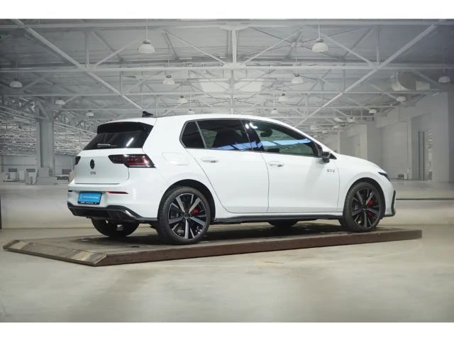 Volkswagen Golf GTE eHybrid