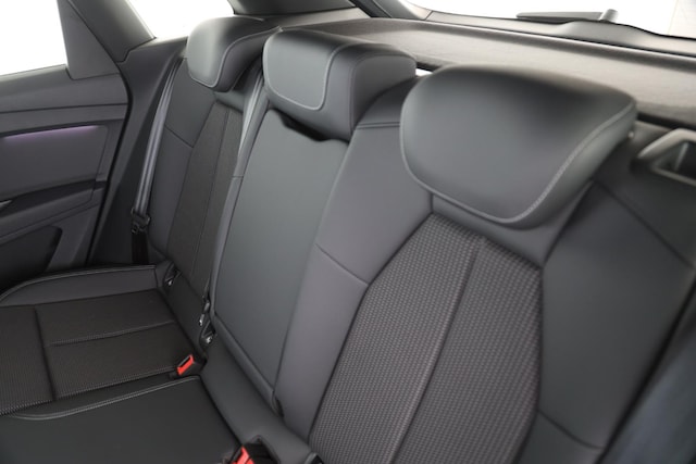 Audi Q4 e-tron SUV 45 e-tron Audi Q4 e-tron