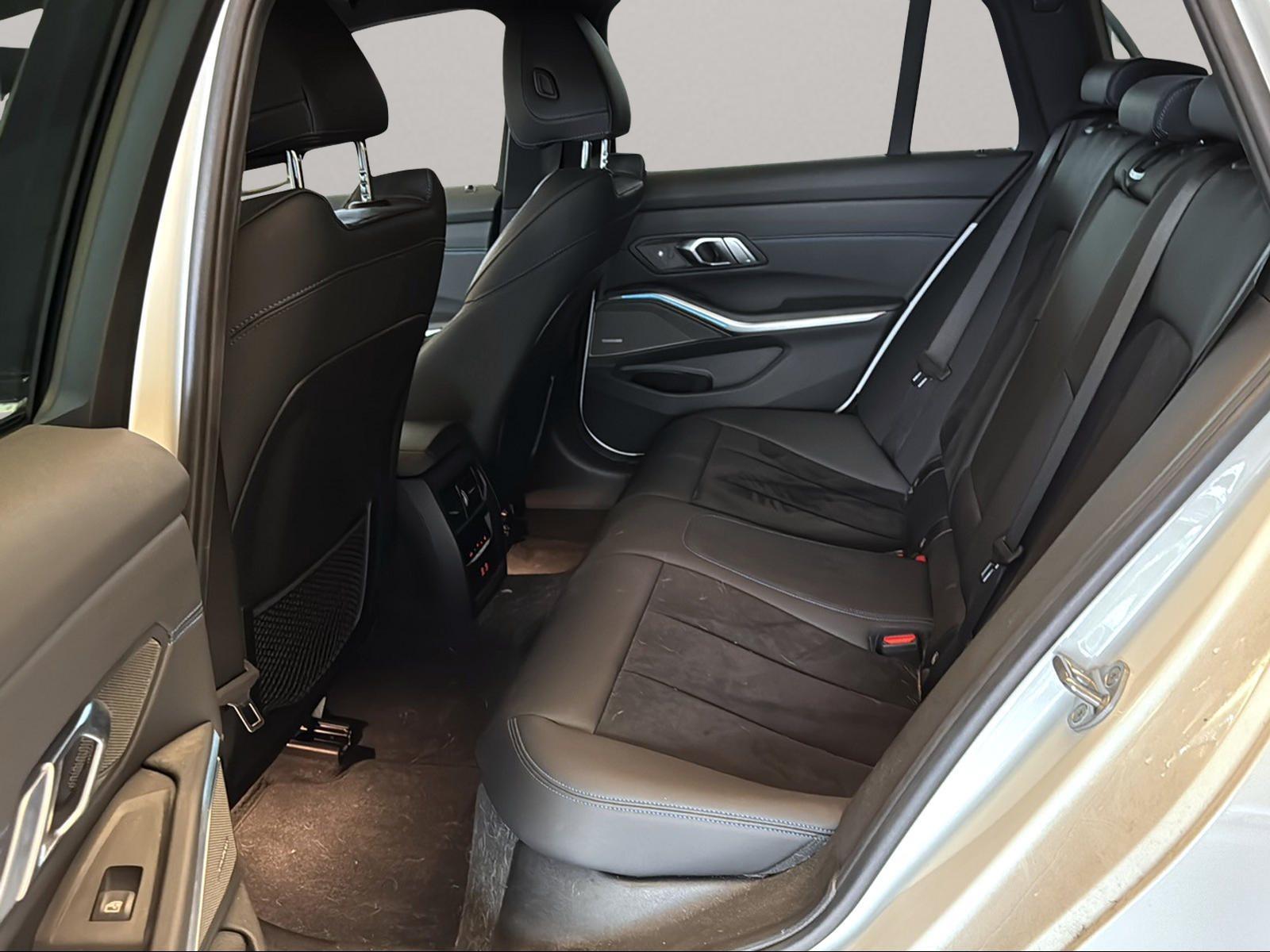 BMW 330 330e Touring