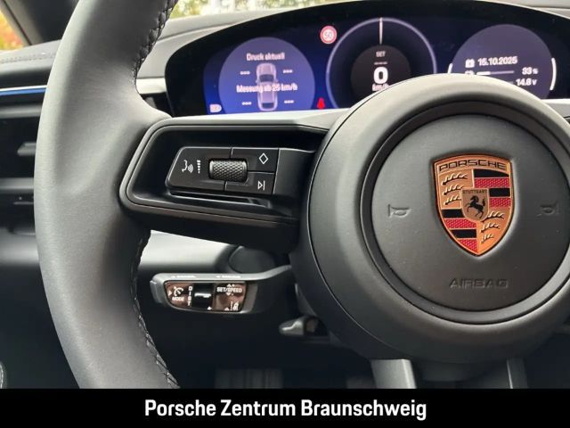 Porsche Macan 4