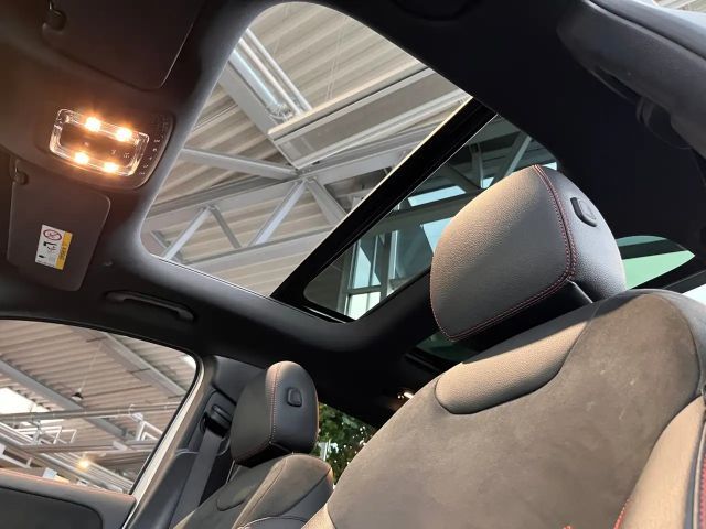 Mercedes-Benz GLA 250 4MATIC AMG Line