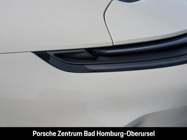 Porsche 992 Carrera Coupé GTS