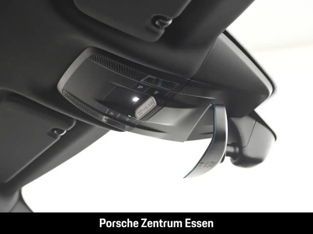Porsche Taycan Abstand. Luftfederung, Bose,OnBoard 22KW