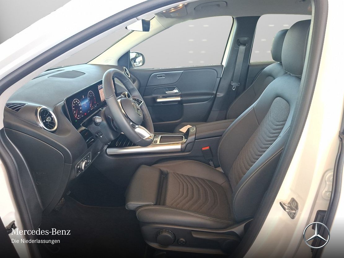 Mercedes-Benz B 200 Sedan