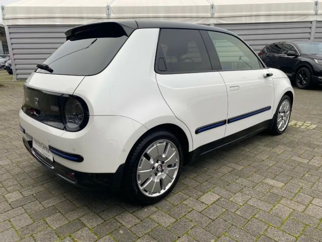 Honda e Advance