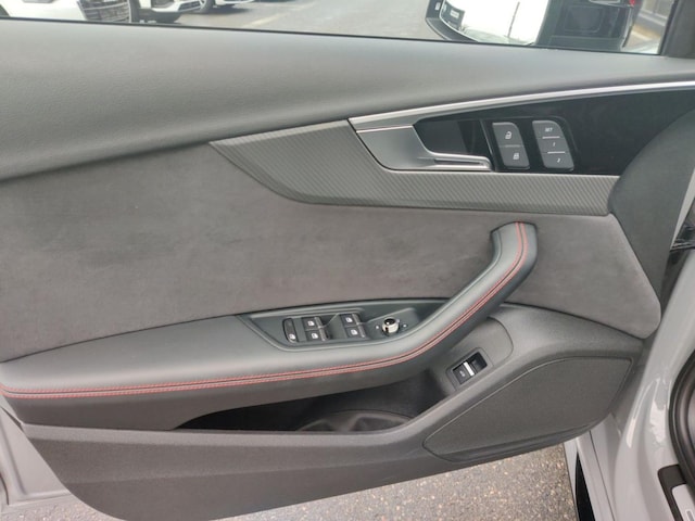 Audi RS4 Avant Quattro