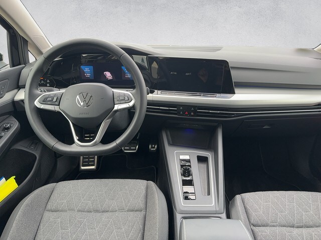 Volkswagen Golf Life Variant