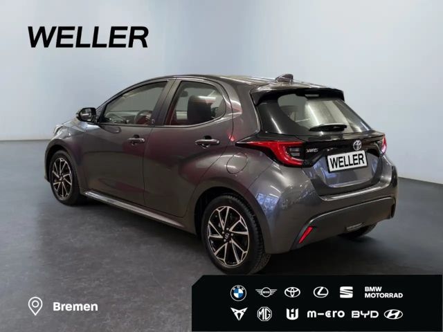 Toyota Yaris Hatchback Hybride Team D