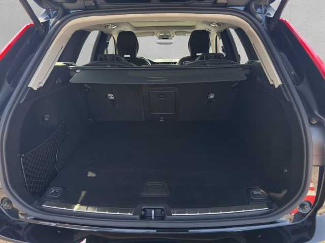 Volvo XC60 Dark Plus