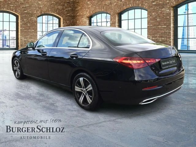 Mercedes-Benz C 180 Sedan