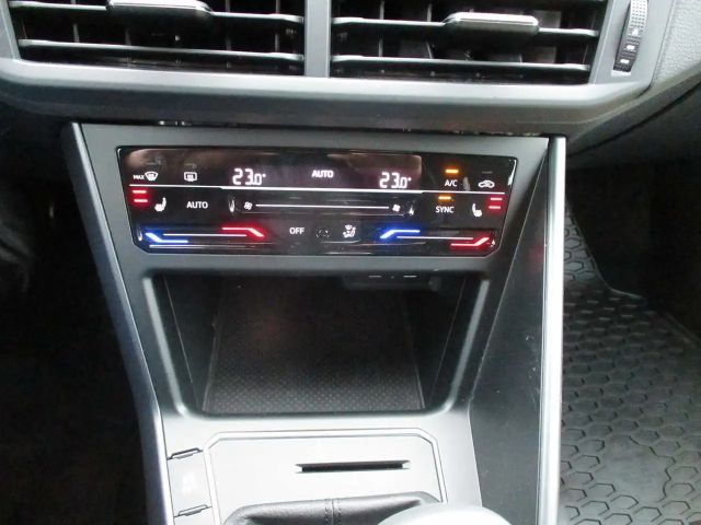 Volkswagen Taigo 1.0 TSI R-Line