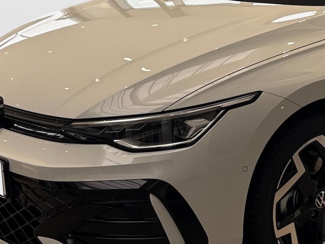 Volkswagen Golf 1.5 TSI R-Line Variant