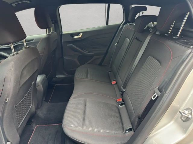 Ford Focus EcoBoost ST Line Wagon