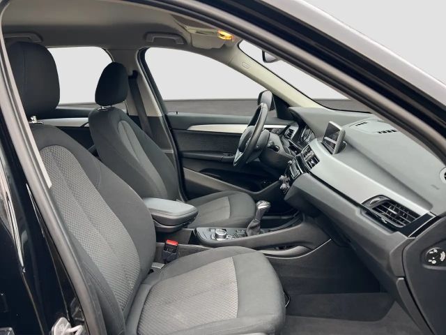BMW X1 Business Line xDrive25e