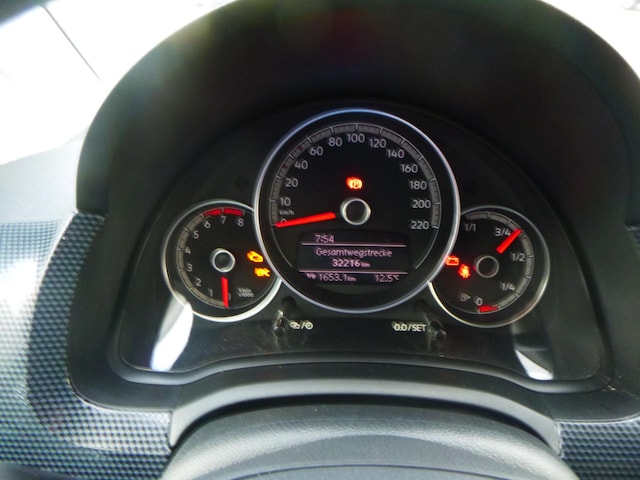 Volkswagen up! Move Move up!