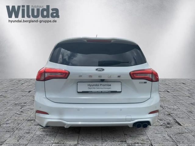 Ford Focus EcoBoost ST Line