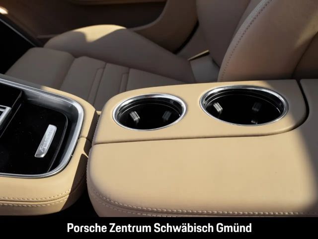 Porsche Panamera GTS