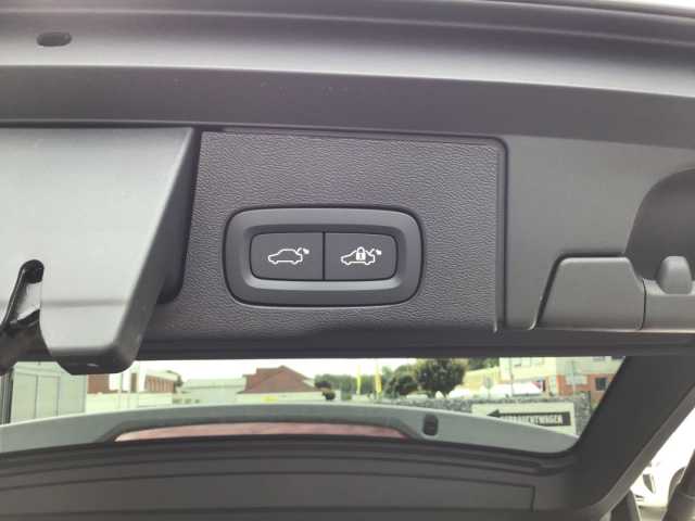 Volvo XC60 Dark Plus