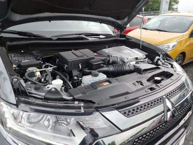 Mitsubishi Outlander AHK WR App-Navi PDC Kamera DAB