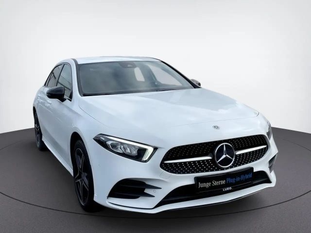 Mercedes-Benz A 250 A 250 e AMG Line