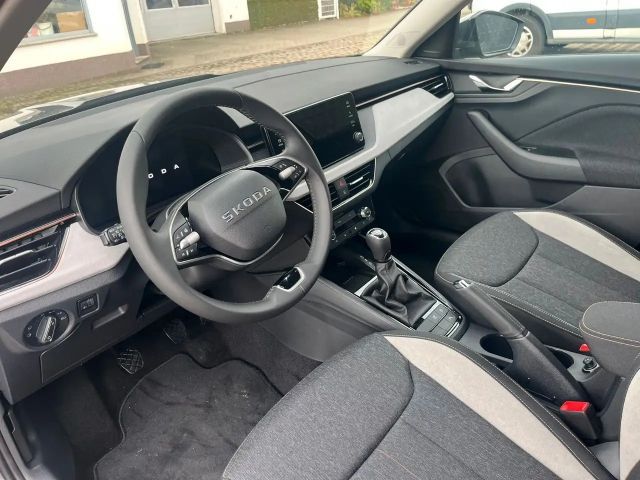 Skoda Kamiq Select.110KW,AHK,WP,5JGar.Navi,Kamera,17Zo