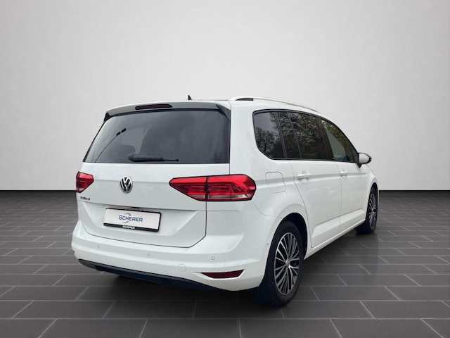Volkswagen Touran 1.5 TSI IQ.Drive