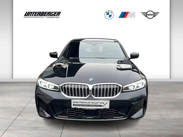 BMW 320 320d M-Sport Sedan xDrive