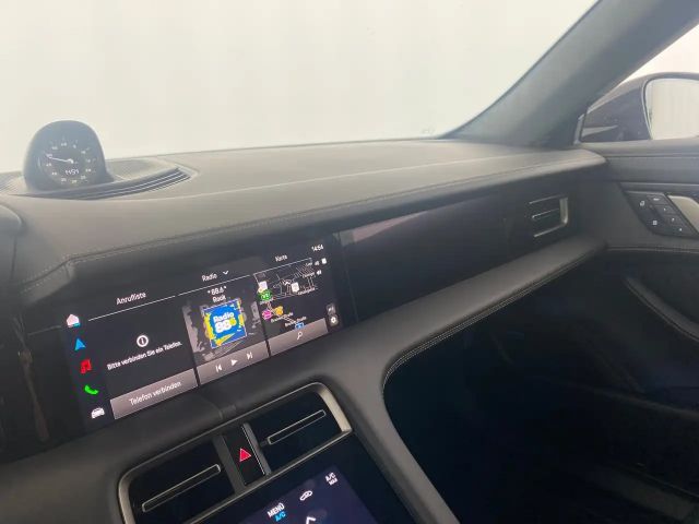 Porsche Taycan Sport Turismo Turbo