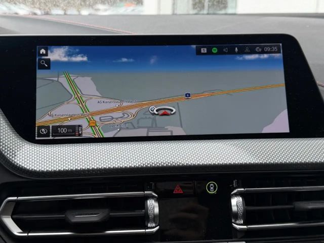 BMW 118 118i Sedan Sport Line