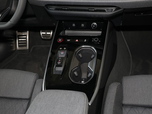 Audi A6 Avant Quattro S-Tronic