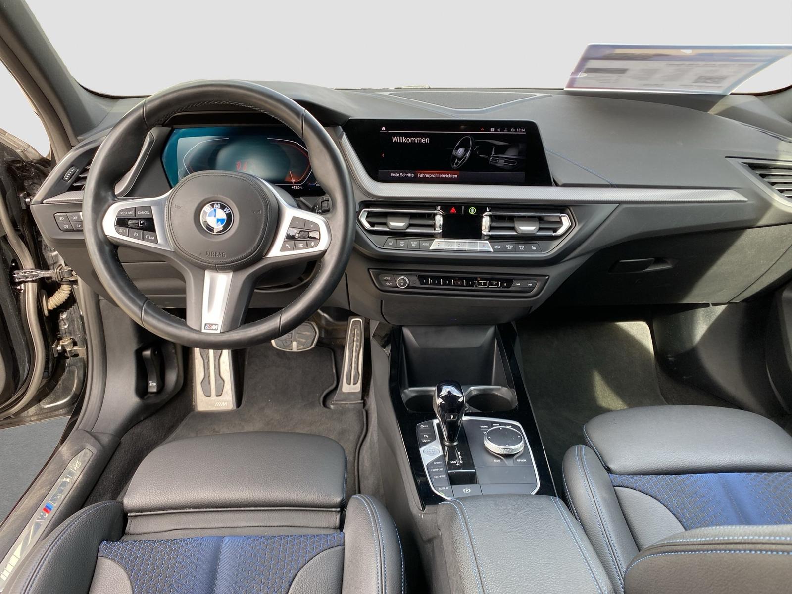 BMW 118 118d M-Sport Sedan