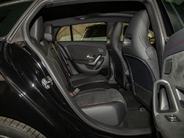 Mercedes-Benz CLA 180 AMG Line Shooting Brake