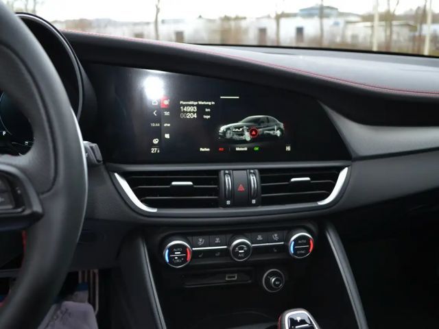 Alfa Romeo Giulia Q4