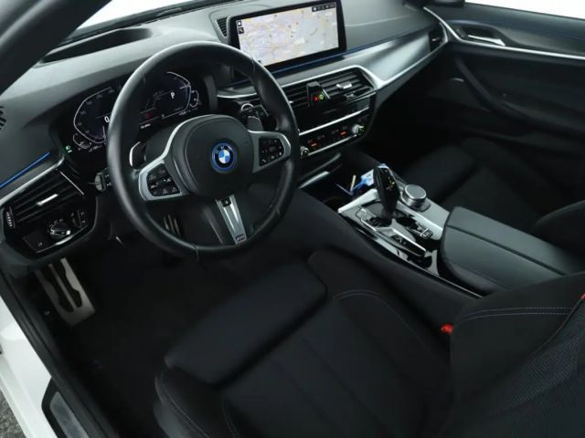 BMW 530 530e M-Sport Touring xDrive